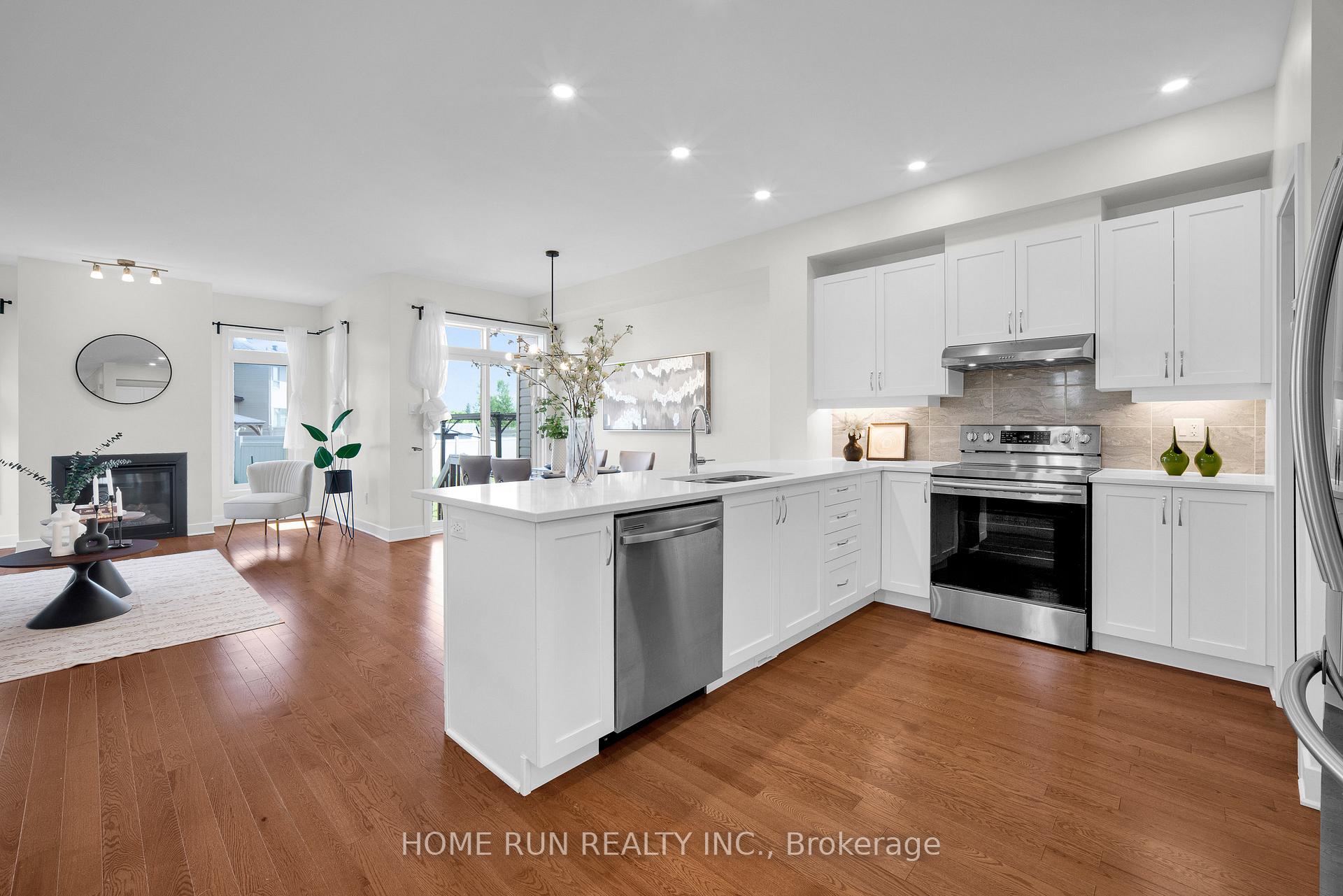 Photo 7 of 4946 Abbott Street, Ottawa, Kanata - Emerald Meadows/Trailwest — HOMEH