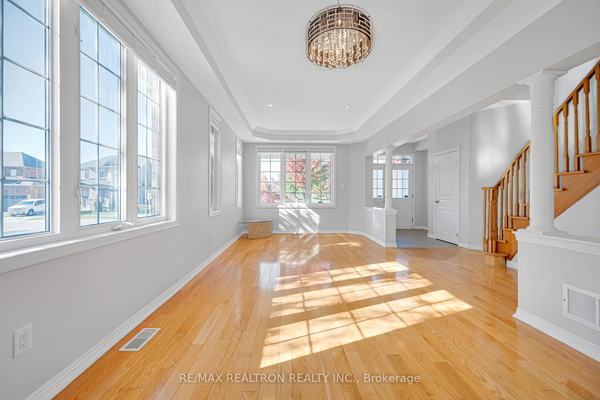 Photo 8 of 25 Nichols Boulevard, Markham, Cachet — HOMEH