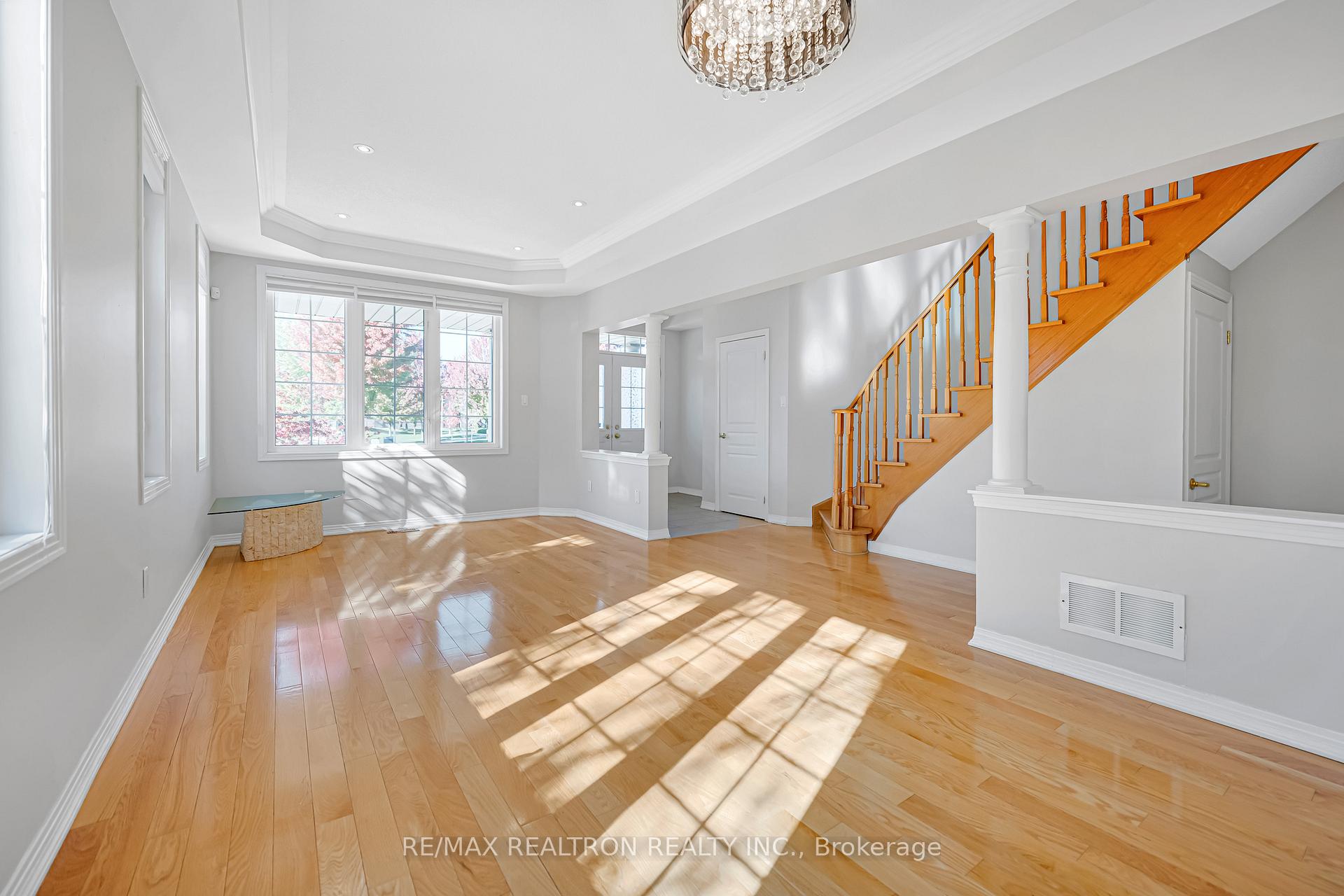 Photo 9 of 25 Nichols Boulevard, Markham, Cachet — HOMEH