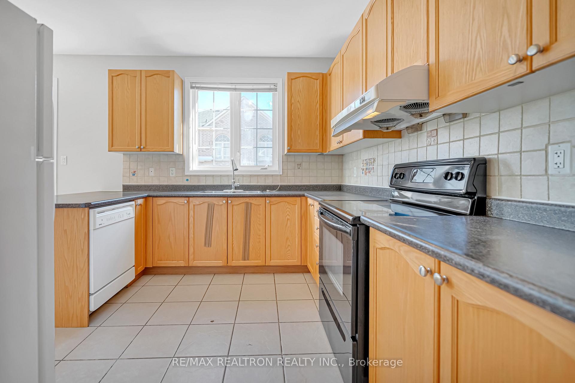 Photo 14 of 25 Nichols Boulevard, Markham, Cachet — HOMEH