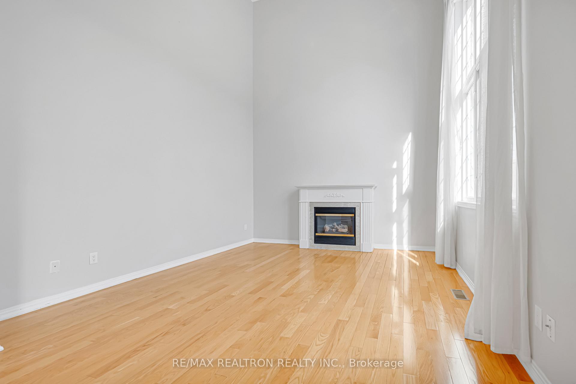 Photo 21 of 25 Nichols Boulevard, Markham, Cachet — HOMEH