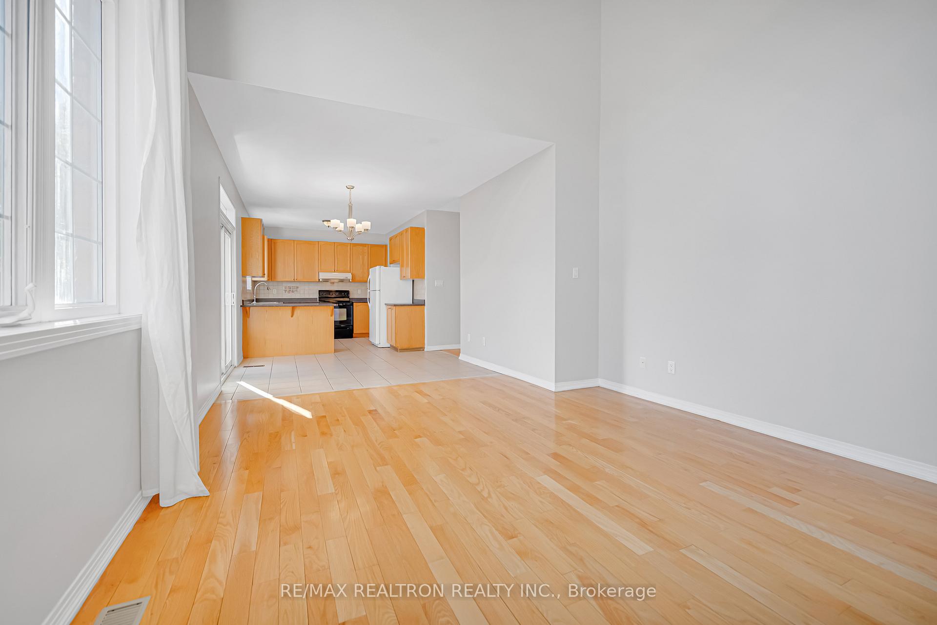 Photo 24 of 25 Nichols Boulevard, Markham, Cachet — HOMEH