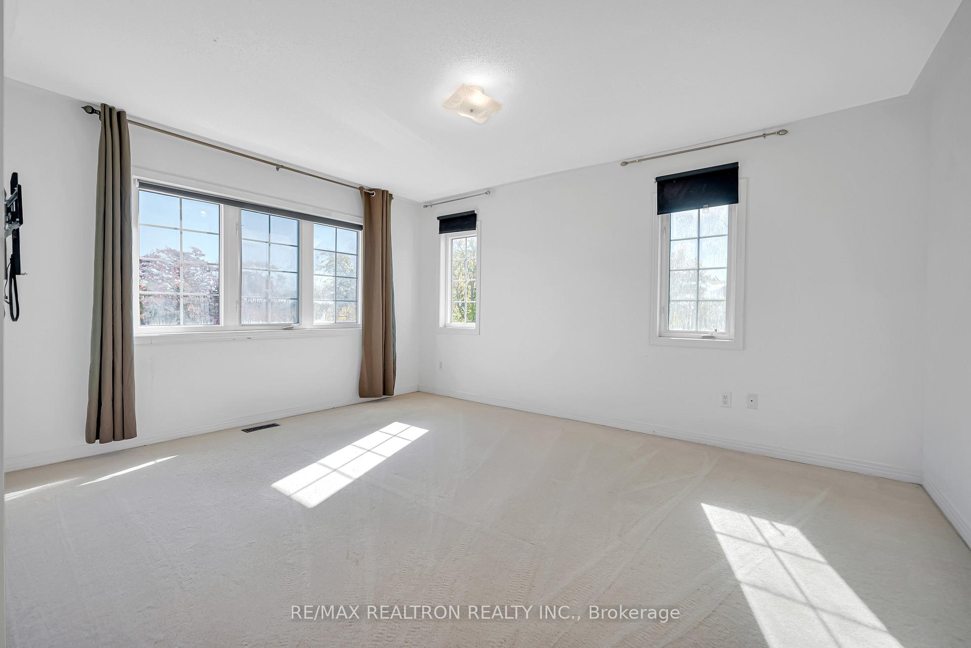 Photo 29 of 25 Nichols Boulevard, Markham, Cachet — HOMEH