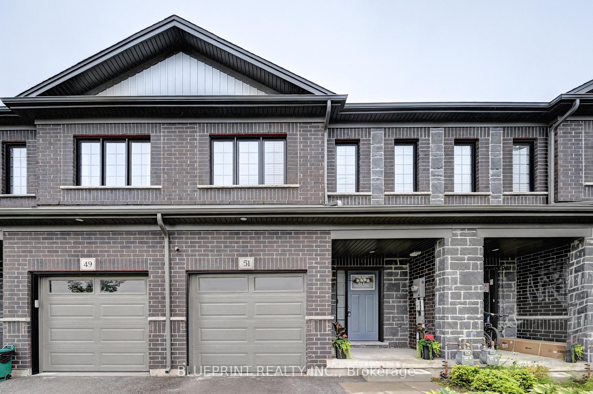 Photo 1 of 51 Woodedge Circle, Kitchener — HOMEH