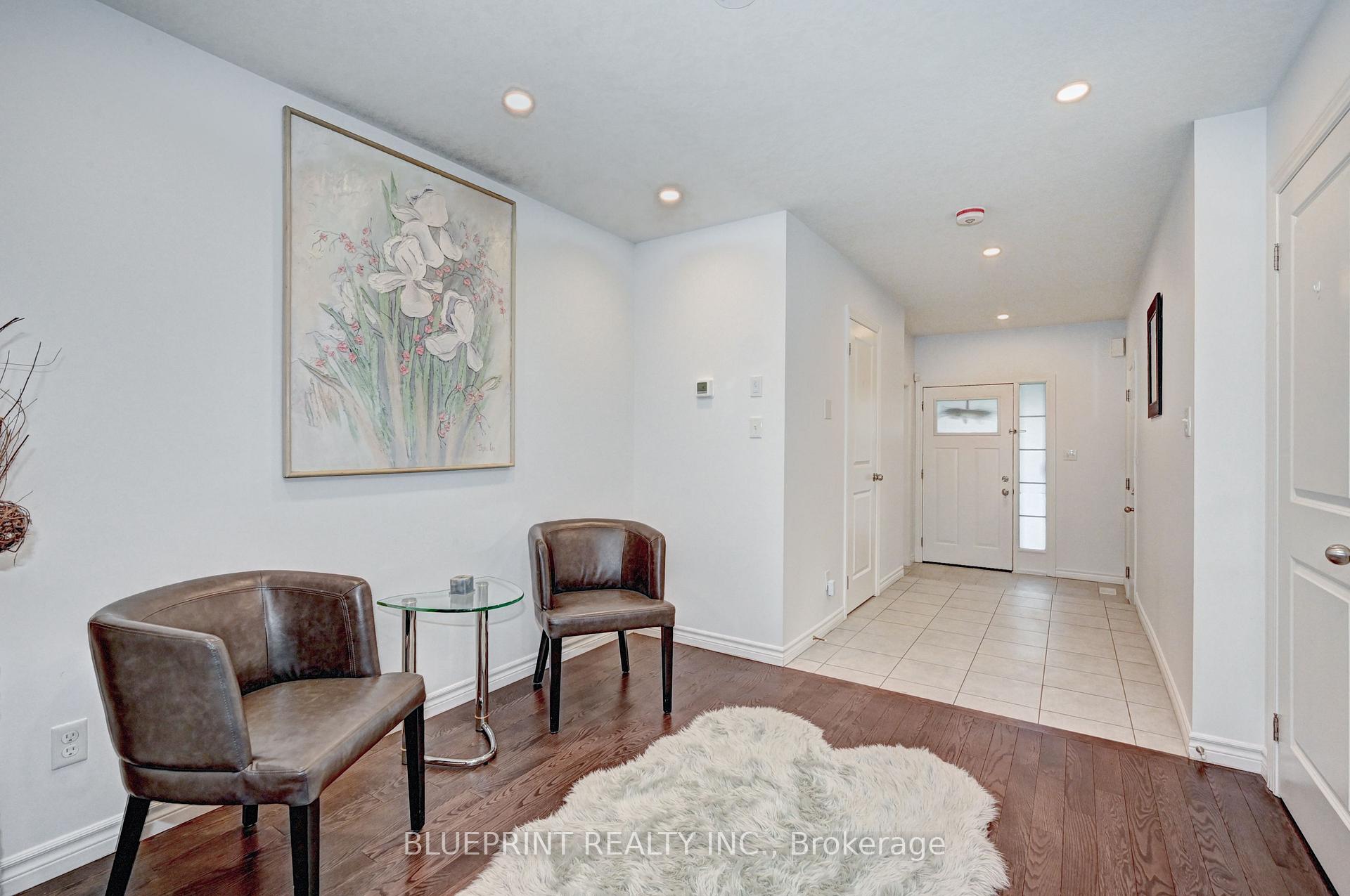 Photo 5 of 51 Woodedge Circle, Kitchener — HOMEH