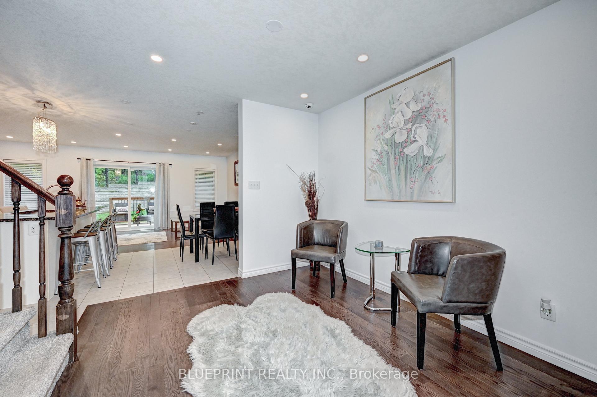 Photo 6 of 51 Woodedge Circle, Kitchener — HOMEH
