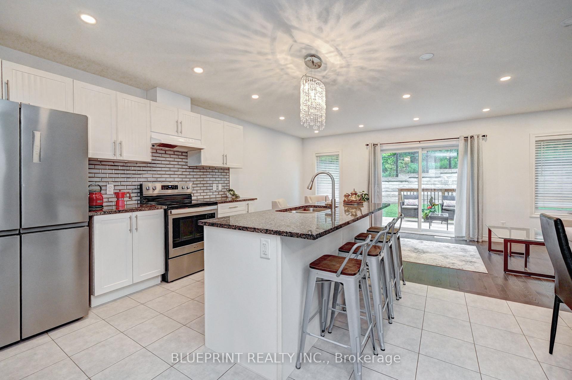 Photo 17 of 51 Woodedge Circle, Kitchener — HOMEH