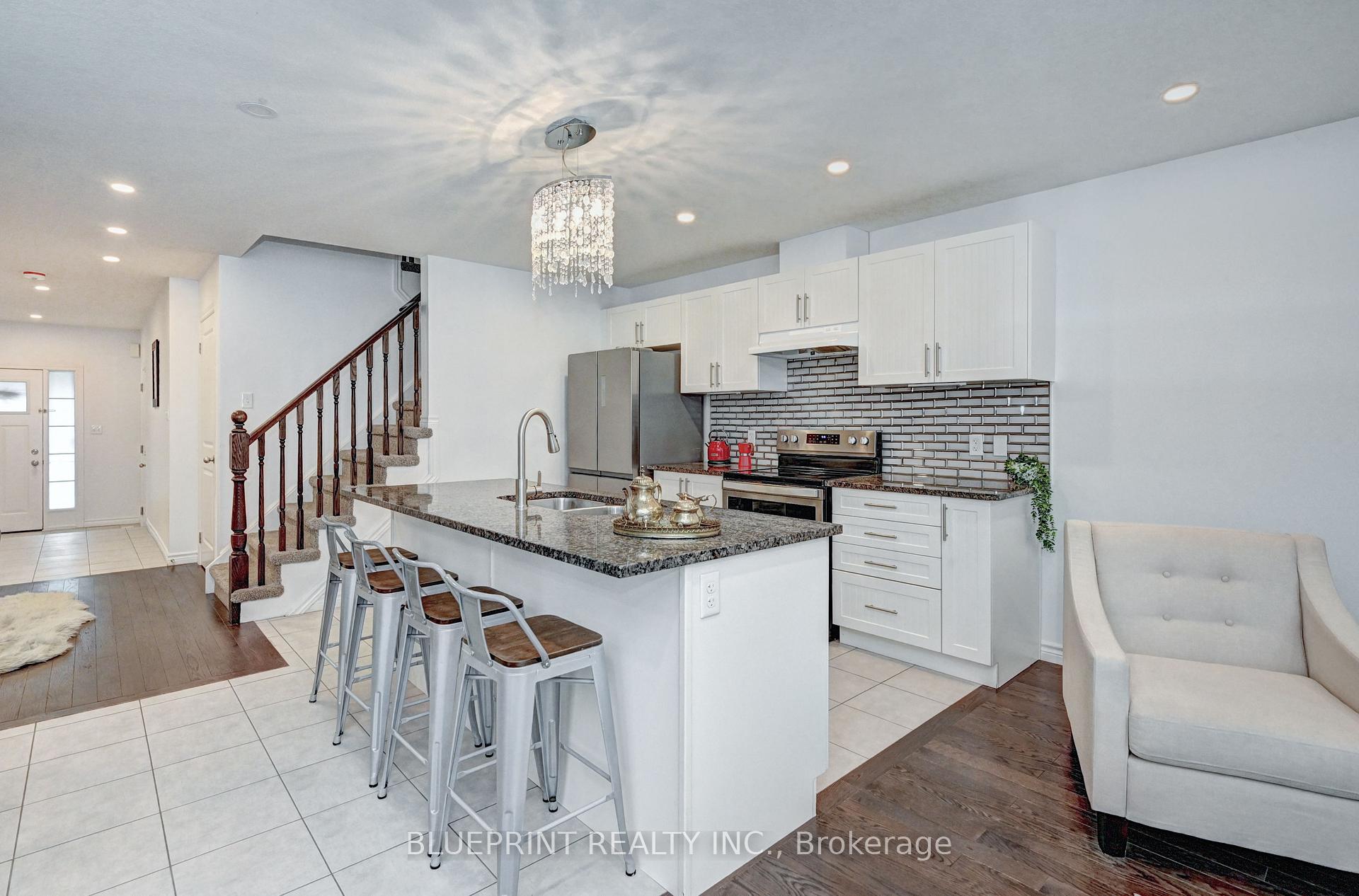 Photo 18 of 51 Woodedge Circle, Kitchener — HOMEH