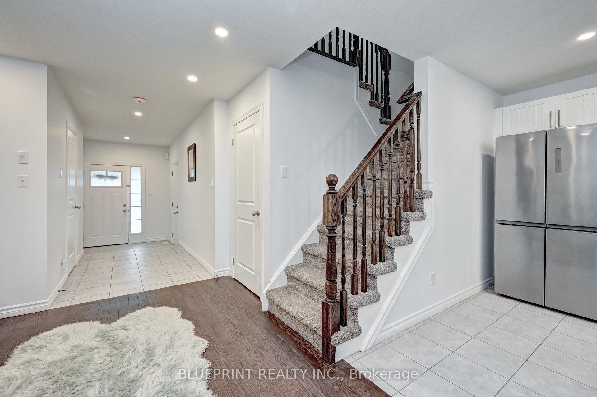 Photo 23 of 51 Woodedge Circle, Kitchener — HOMEH