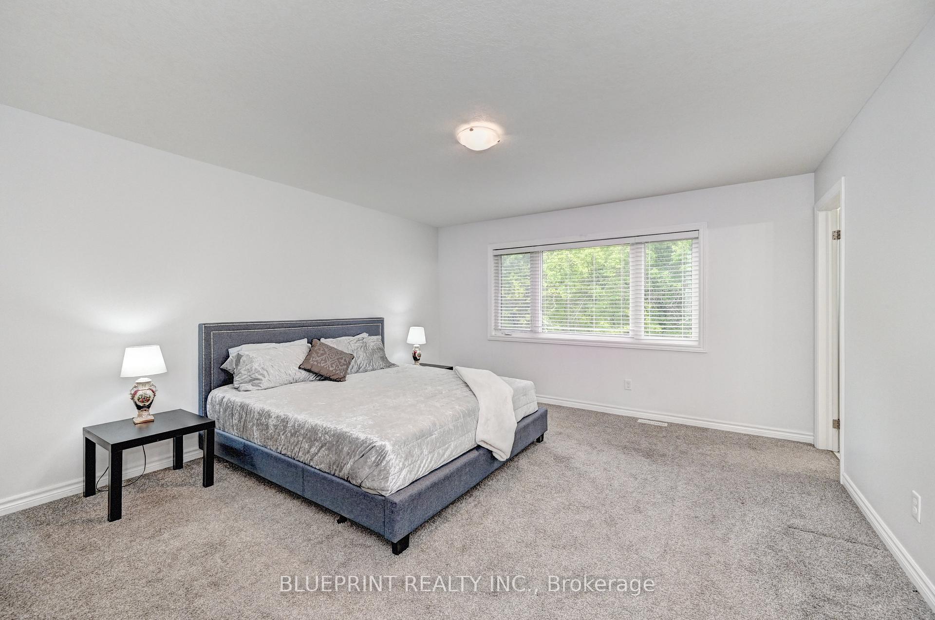 Photo 25 of 51 Woodedge Circle, Kitchener — HOMEH