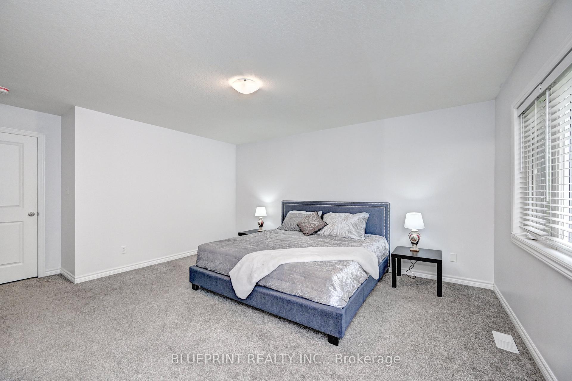 Photo 29 of 51 Woodedge Circle, Kitchener — HOMEH