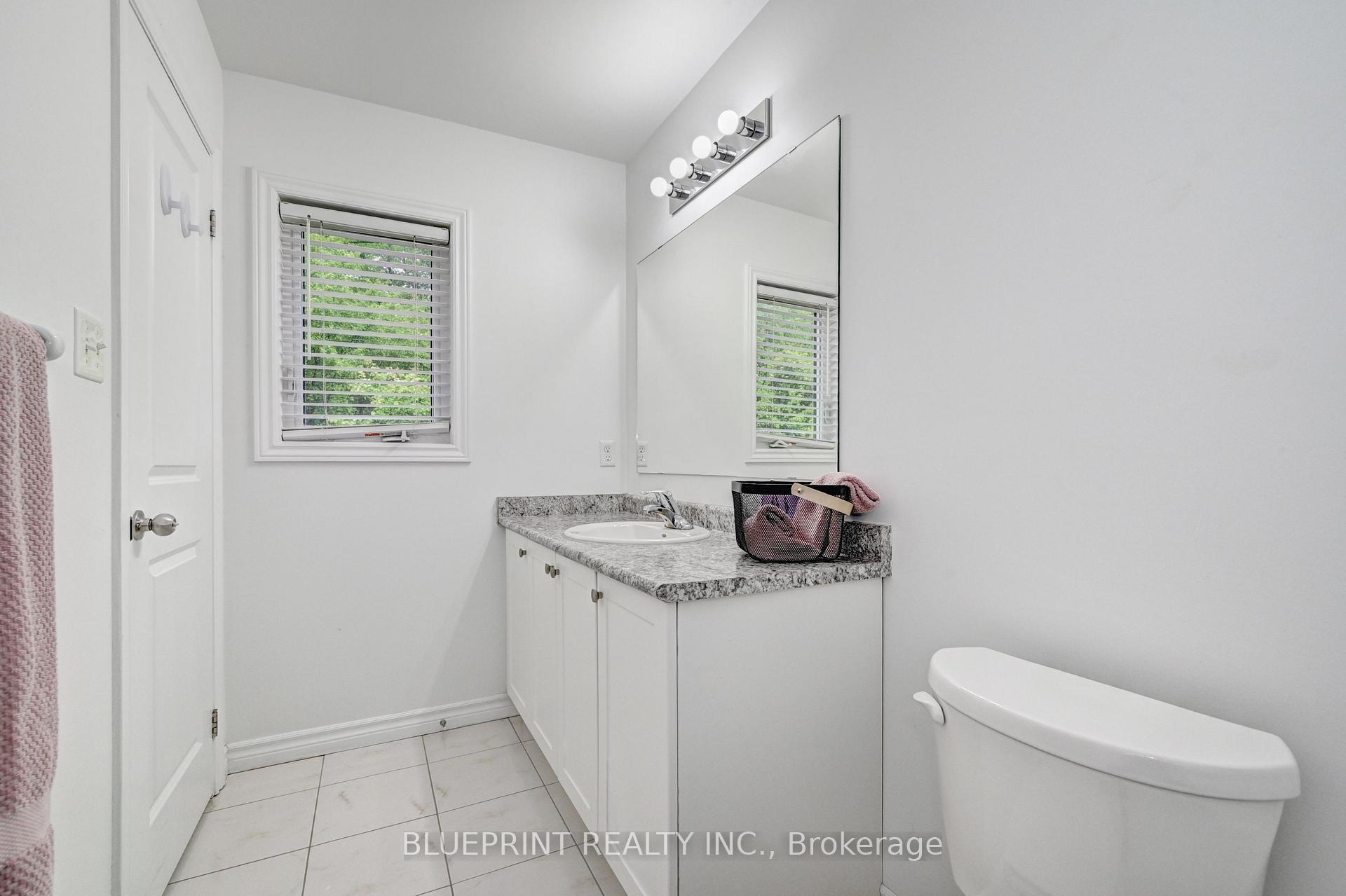 Photo 31 of 51 Woodedge Circle, Kitchener — HOMEH