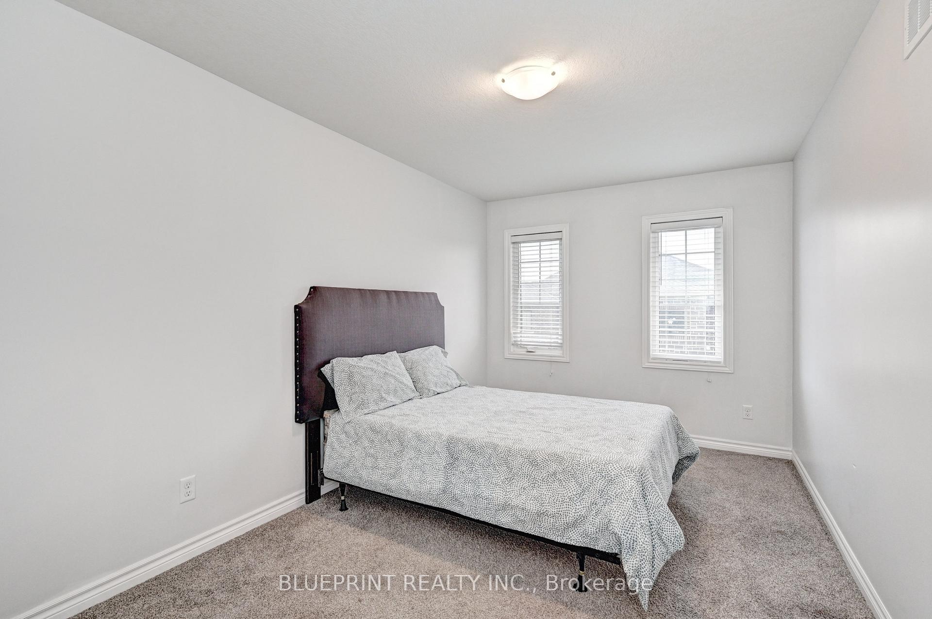 Photo 34 of 51 Woodedge Circle, Kitchener — HOMEH