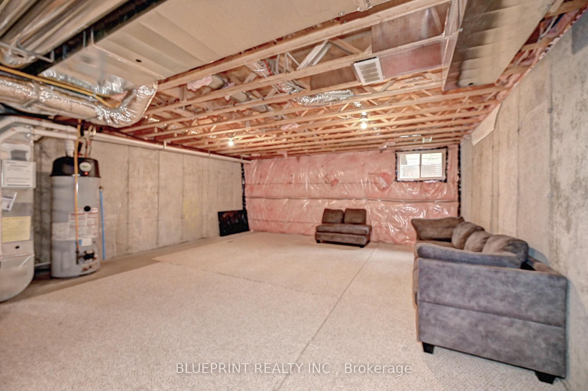 Photo 41 of 51 Woodedge Circle, Kitchener — HOMEH