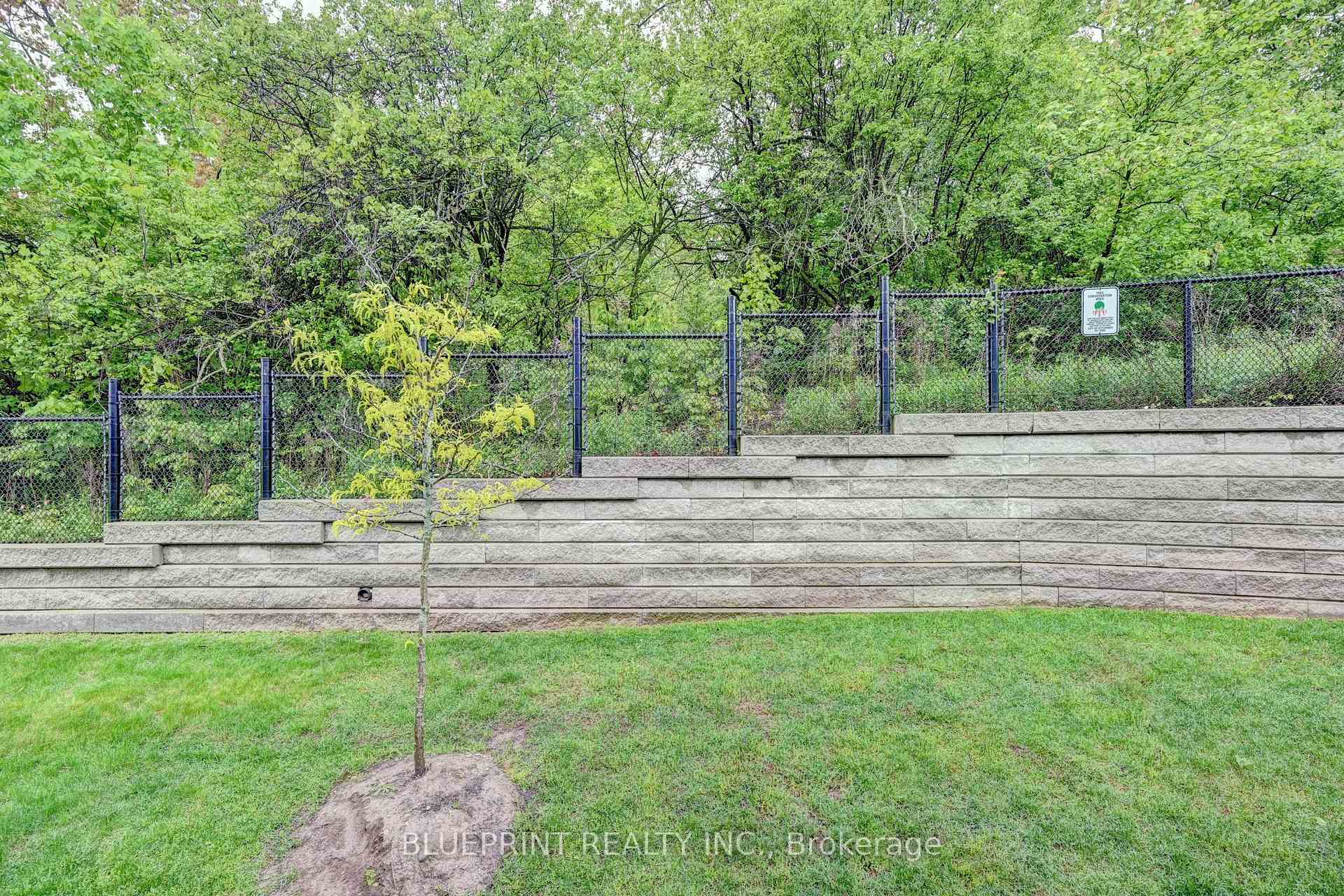 Photo 47 of 51 Woodedge Circle, Kitchener — HOMEH
