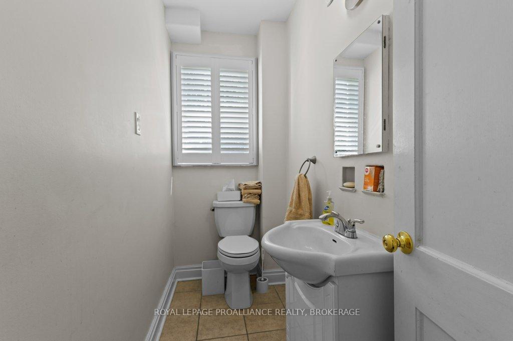 Photo 14 of 207 College Street, Kingston, Central City East — HOMEH