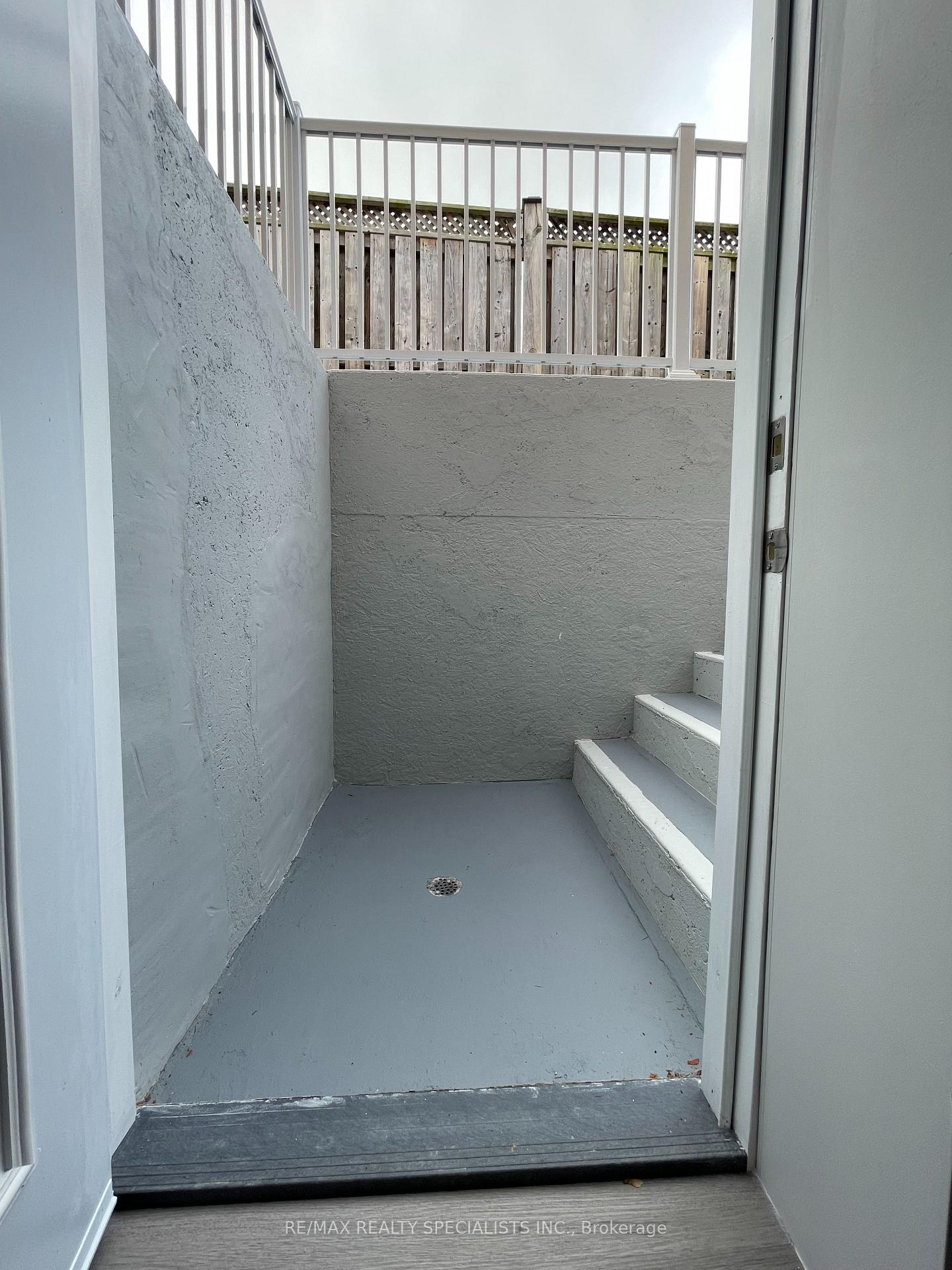 Photo 6 of Unit Lower, 111 Silverspring Crescent, Hamilton, Hannon — HOMEH