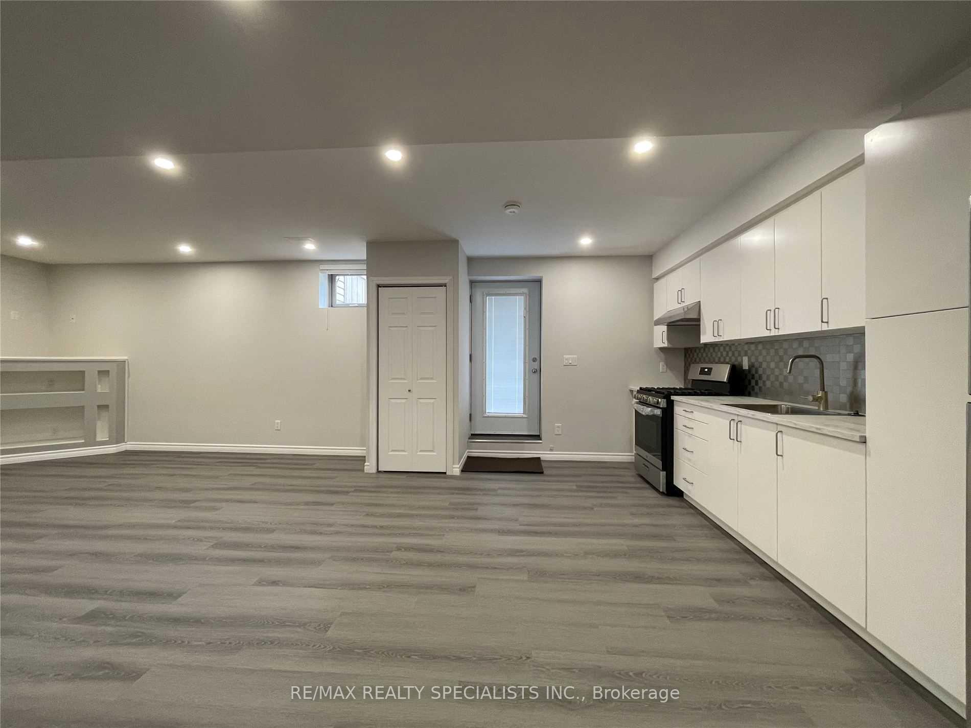 Photo 8 of Unit Lower, 111 Silverspring Crescent, Hamilton, Hannon — HOMEH