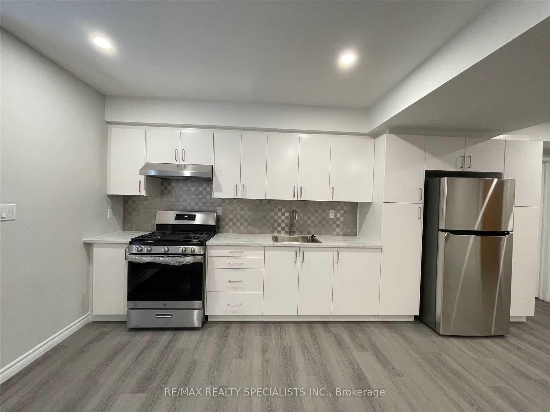 Photo 10 of Unit Lower, 111 Silverspring Crescent, Hamilton, Hannon — HOMEH