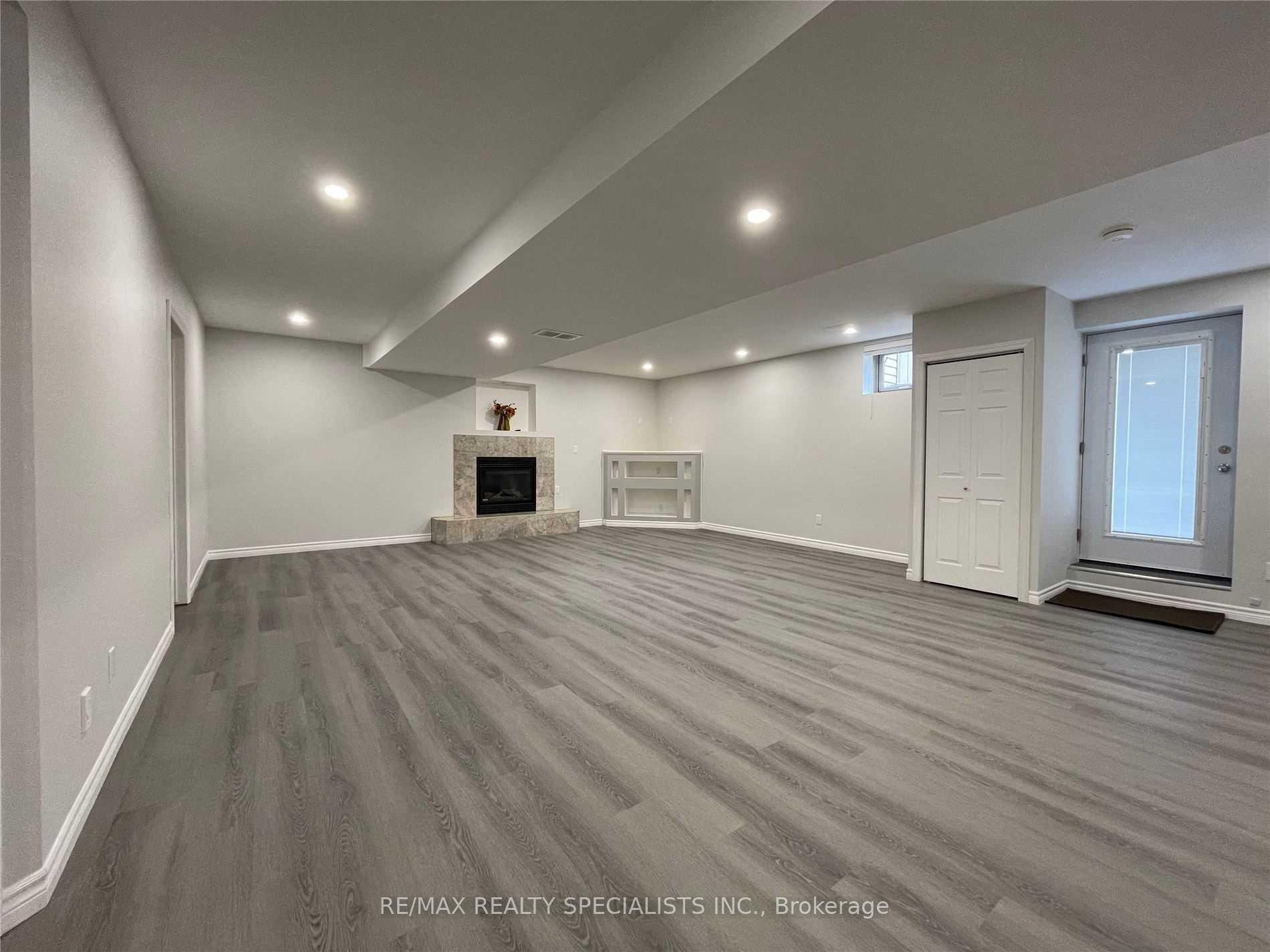 Photo 16 of Unit Lower, 111 Silverspring Crescent, Hamilton, Hannon — HOMEH