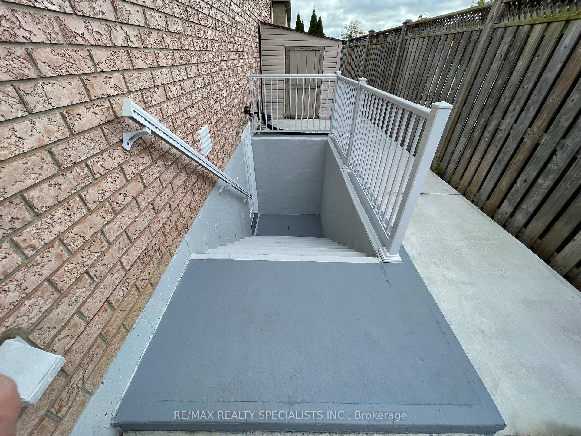 Photo 31 of Unit Lower, 111 Silverspring Crescent, Hamilton, Hannon — HOMEH