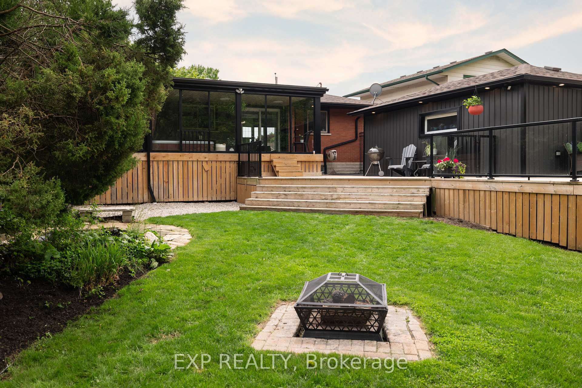 Photo 10 of 190 Ross Avenue, Kitchener — HOMEH