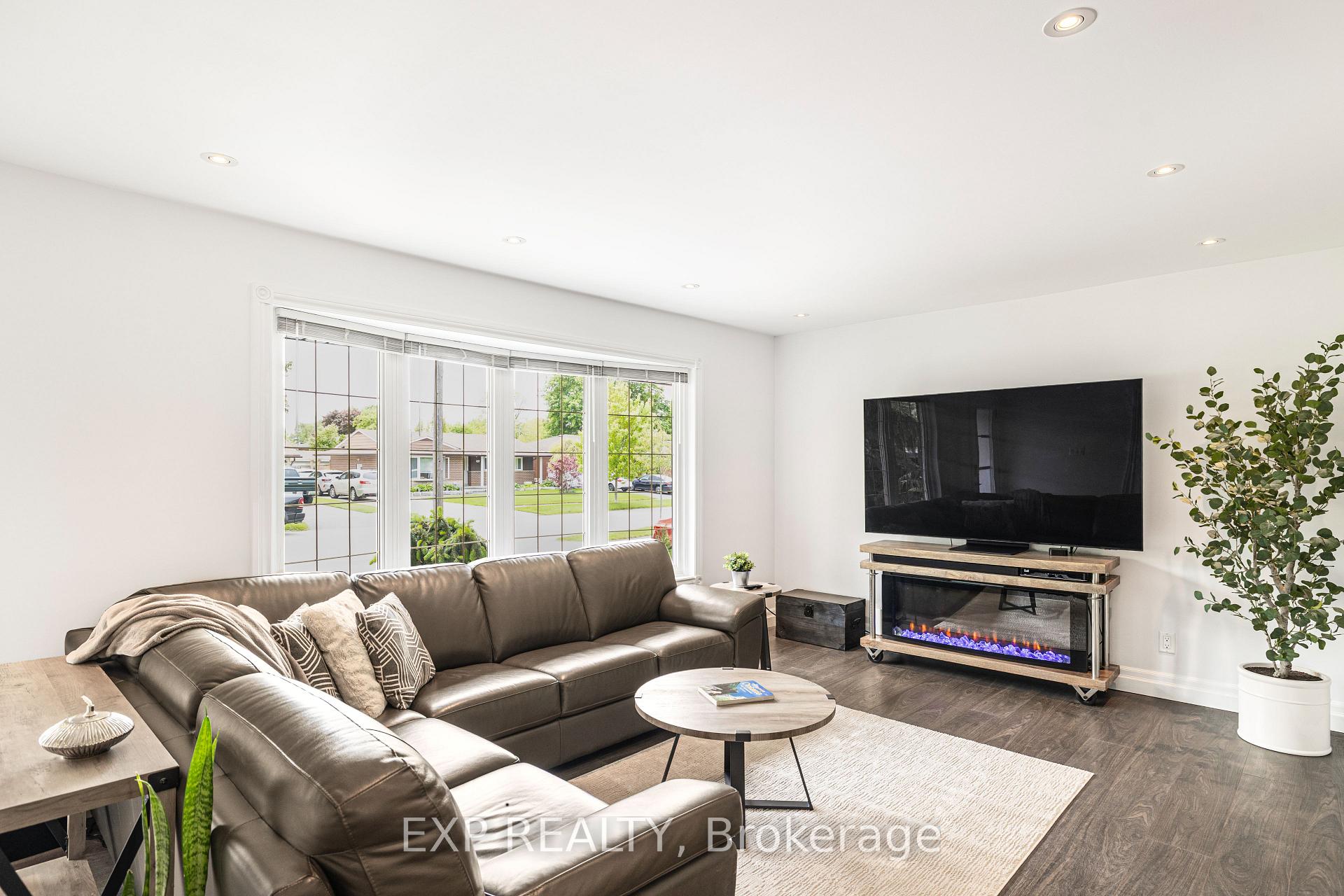 Photo 14 of 190 Ross Avenue, Kitchener — HOMEH