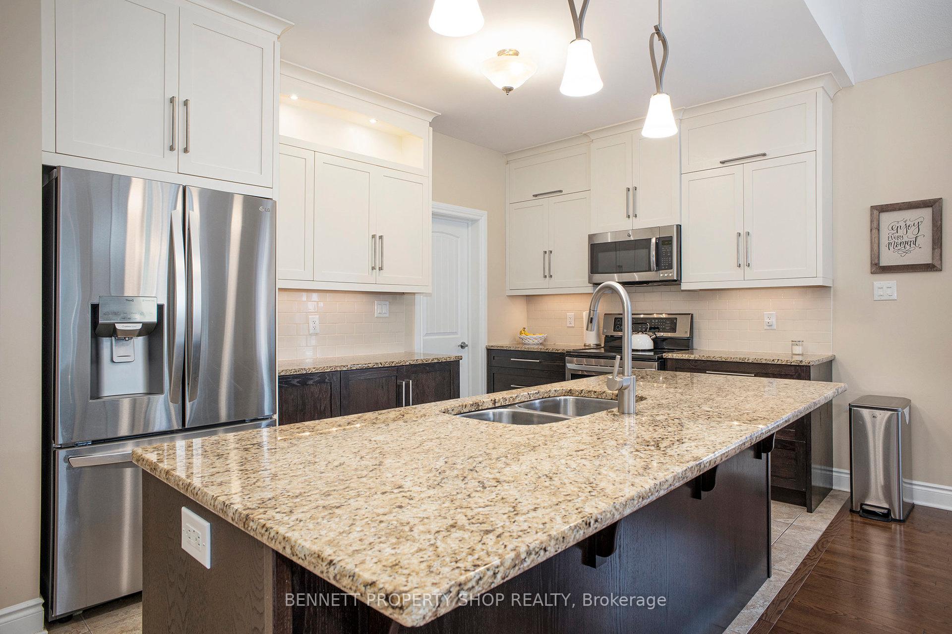 Photo 7 of 123 Elfin Grove, Ottawa, Kanata - Emerald Meadows/Trailwest — HOMEH