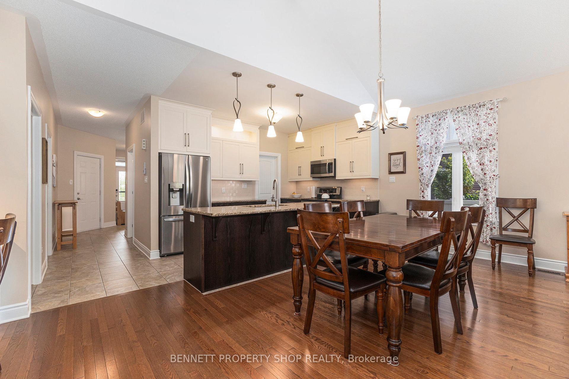 Photo 10 of 123 Elfin Grove, Ottawa, Kanata - Emerald Meadows/Trailwest — HOMEH