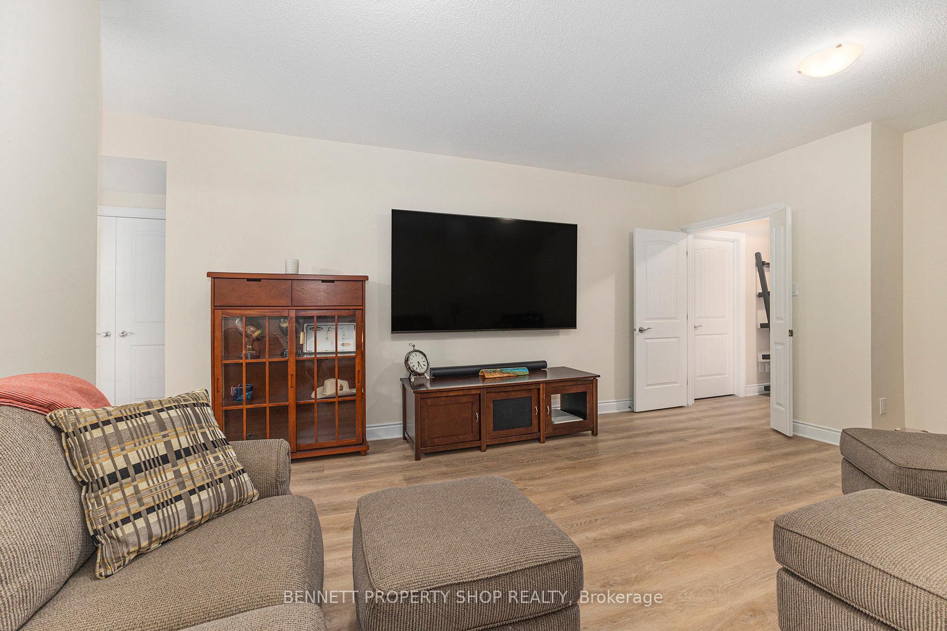 Photo 24 of 123 Elfin Grove, Ottawa, Kanata - Emerald Meadows/Trailwest — HOMEH