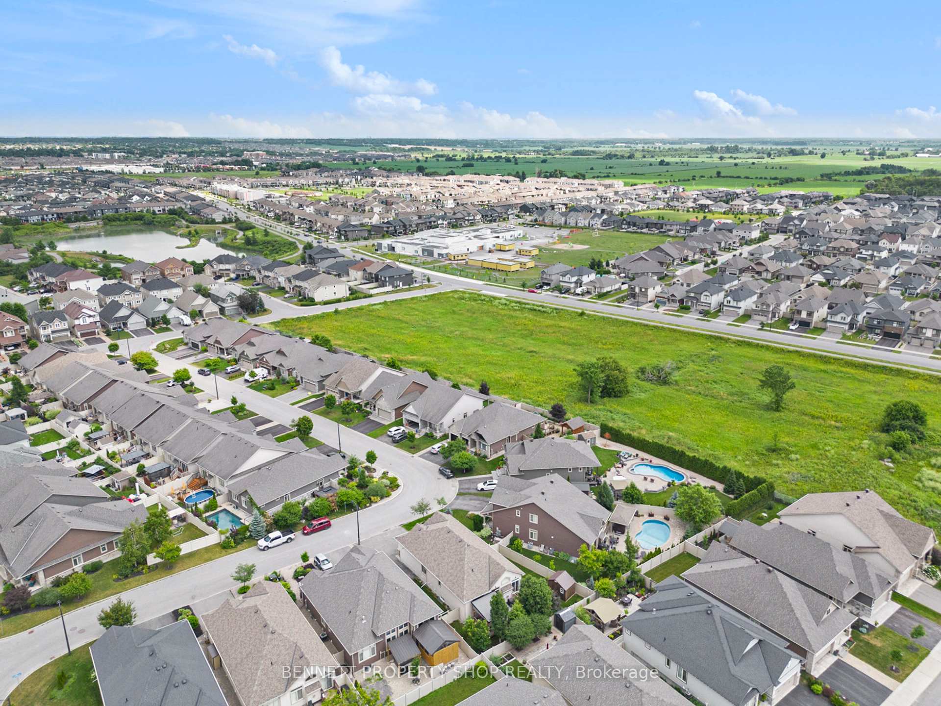 Photo 38 of 123 Elfin Grove, Ottawa, Kanata - Emerald Meadows/Trailwest — HOMEH