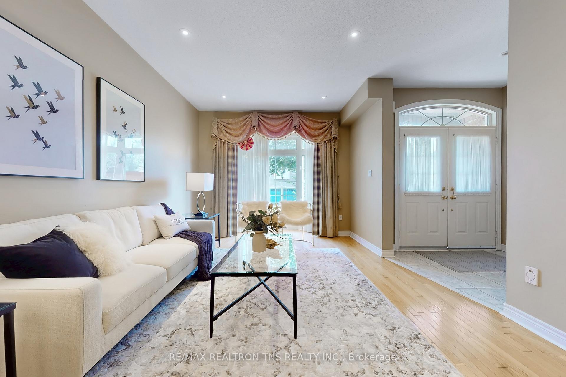 Photo 6 of 26 Bartlett Road, Markham, Cachet — HOMEH
