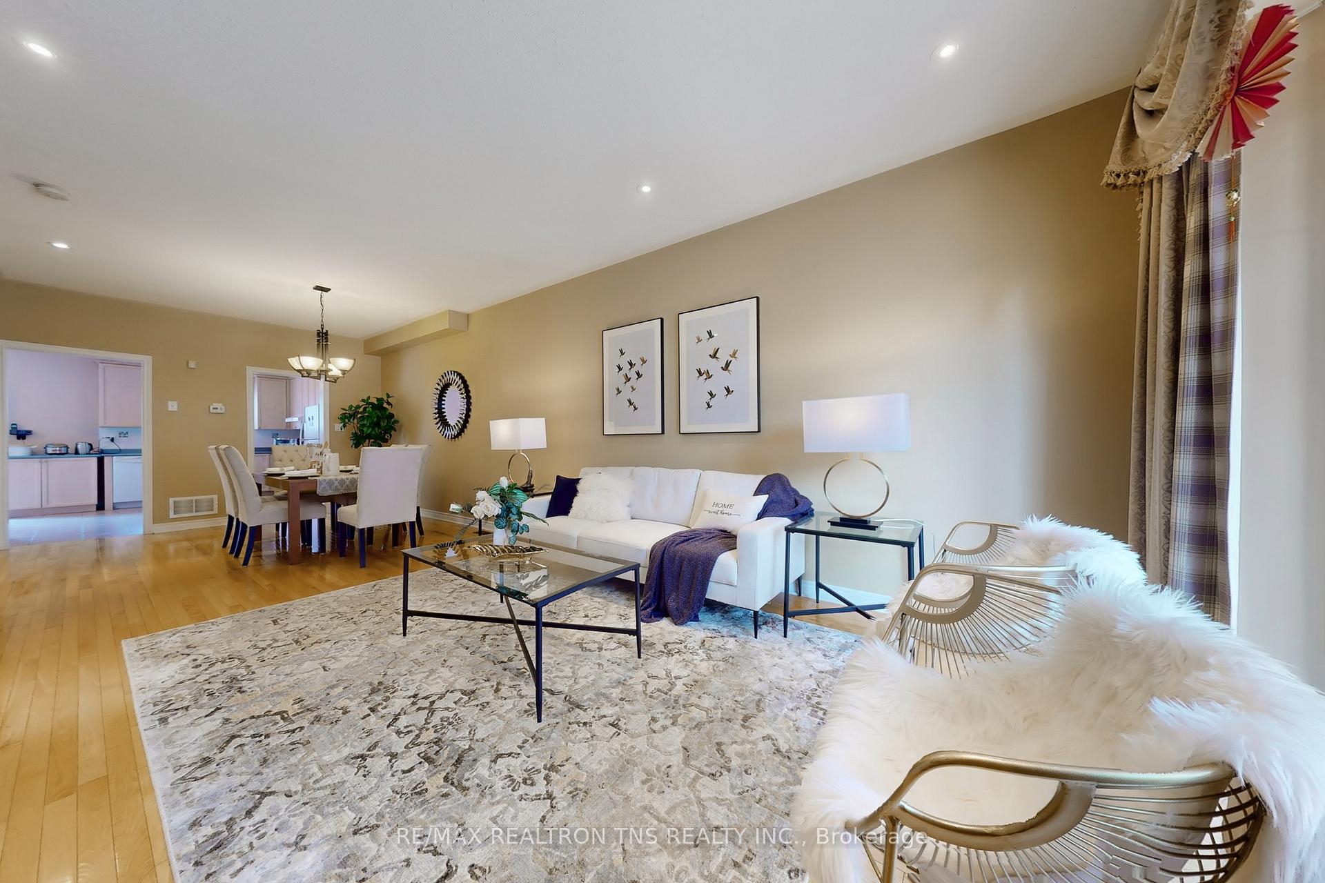 Photo 8 of 26 Bartlett Road, Markham, Cachet — HOMEH
