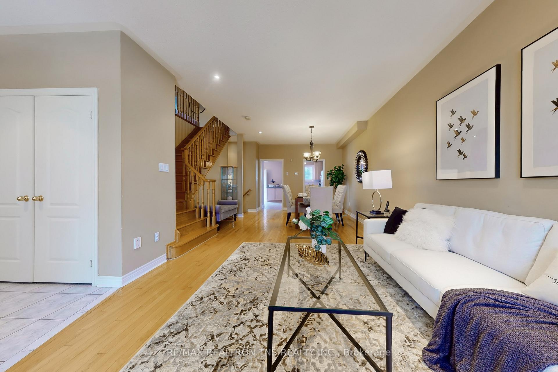 Photo 9 of 26 Bartlett Road, Markham, Cachet — HOMEH