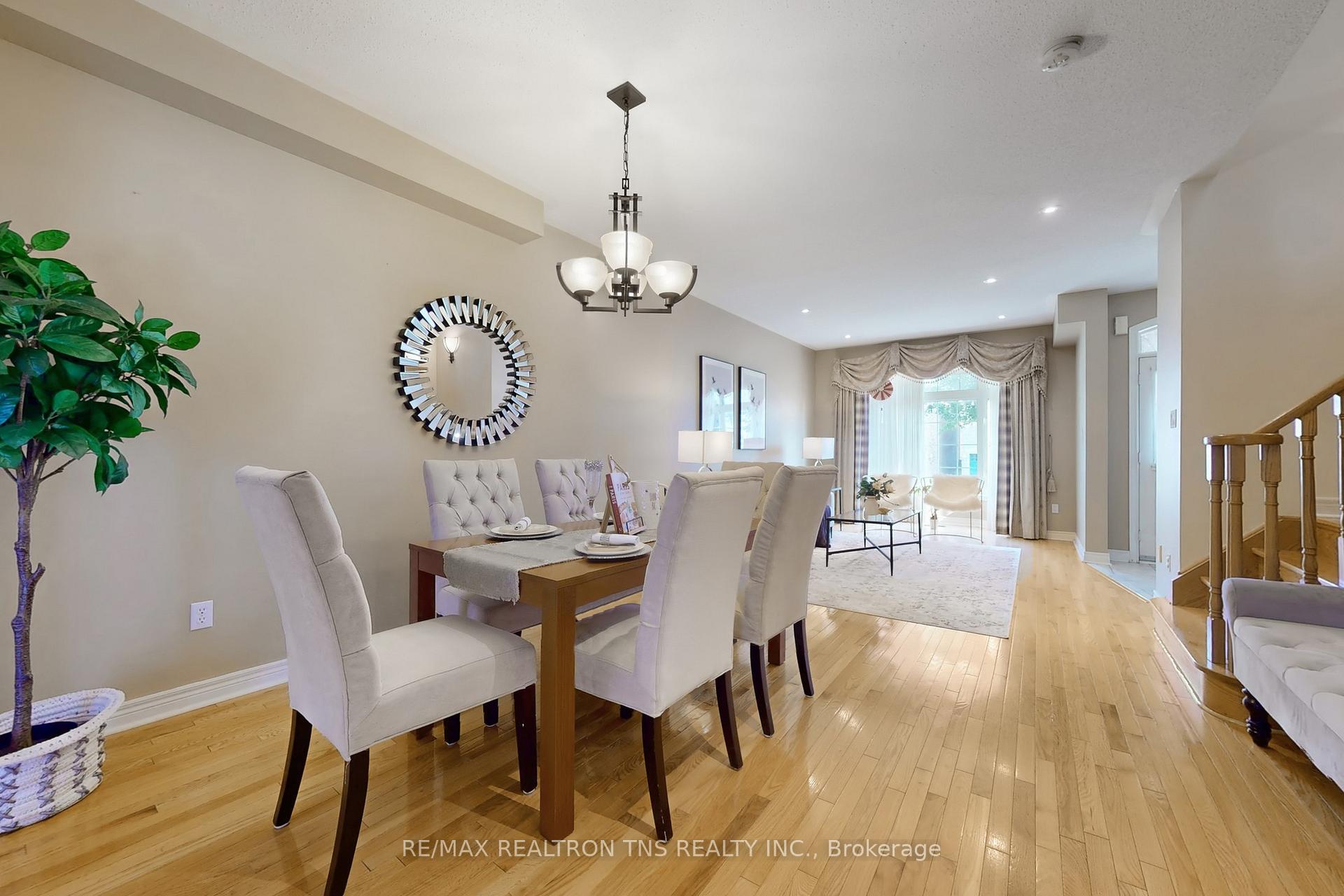 Photo 10 of 26 Bartlett Road, Markham, Cachet — HOMEH