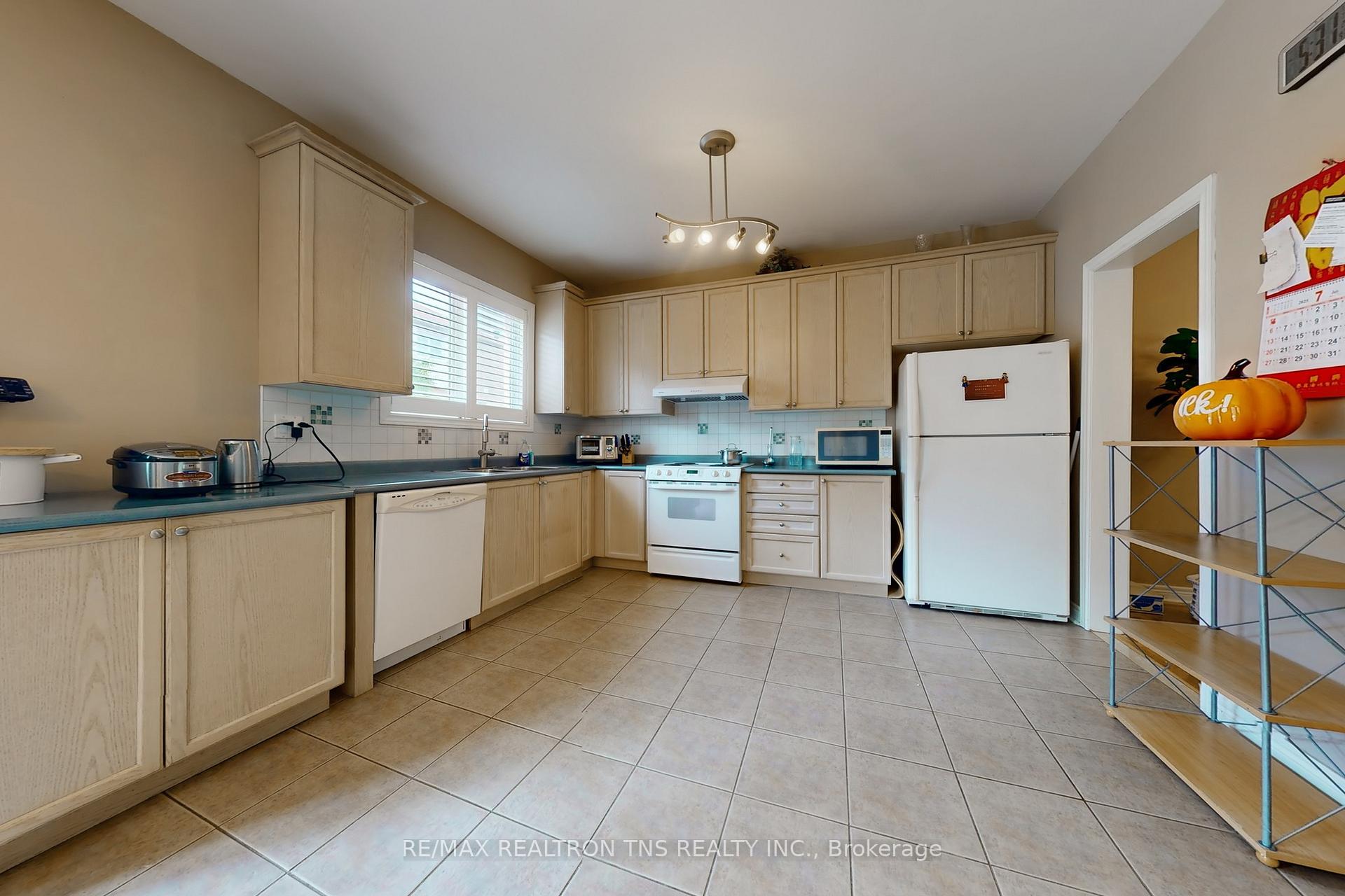 Photo 18 of 26 Bartlett Road, Markham, Cachet — HOMEH