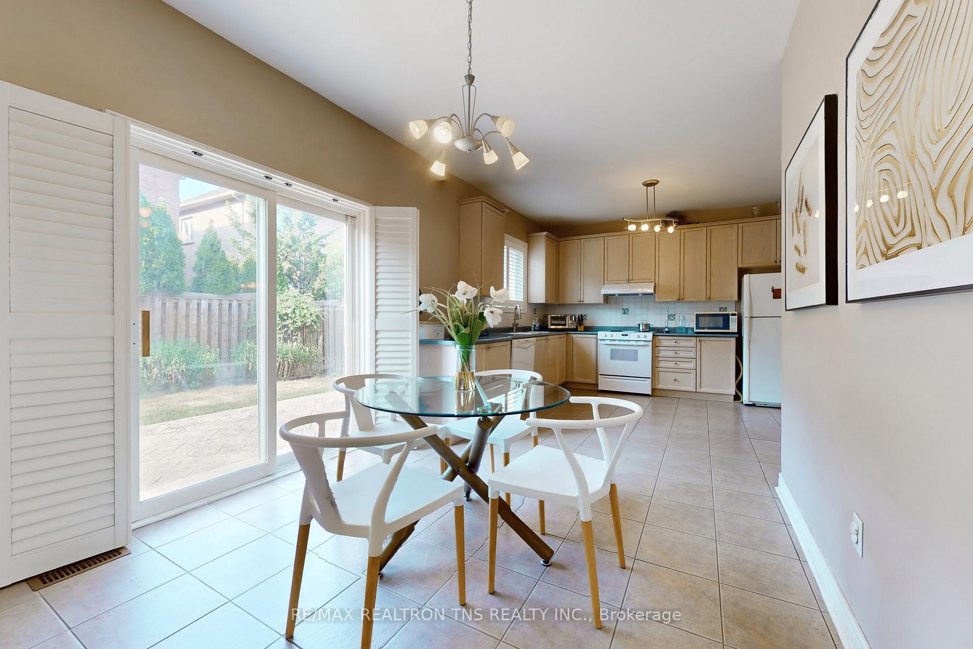 Photo 20 of 26 Bartlett Road, Markham, Cachet — HOMEH