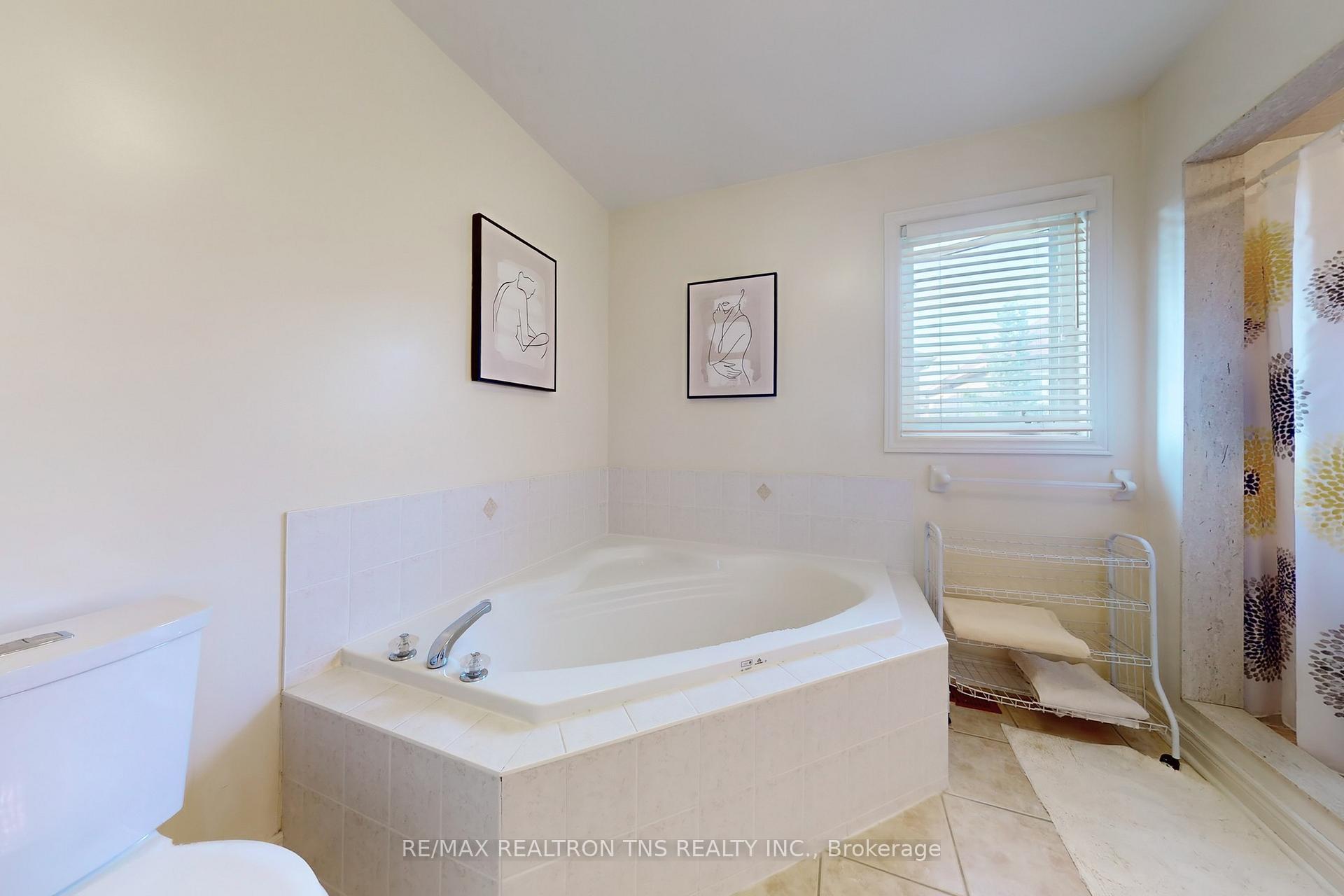 Photo 34 of 26 Bartlett Road, Markham, Cachet — HOMEH
