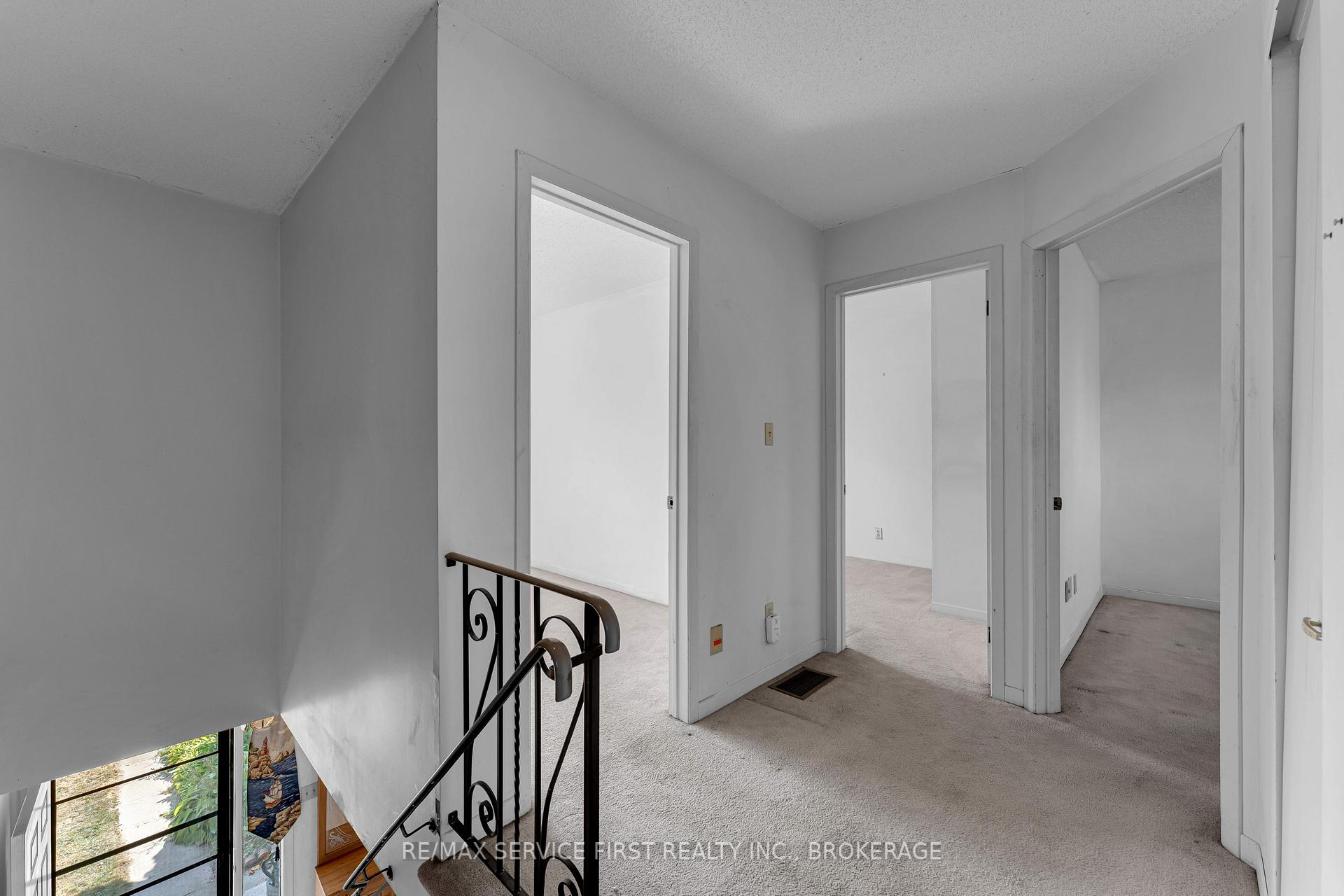 Photo 15 of 880 Muirfield Crescent, Kingston, East Gardiners Rd — HOMEH