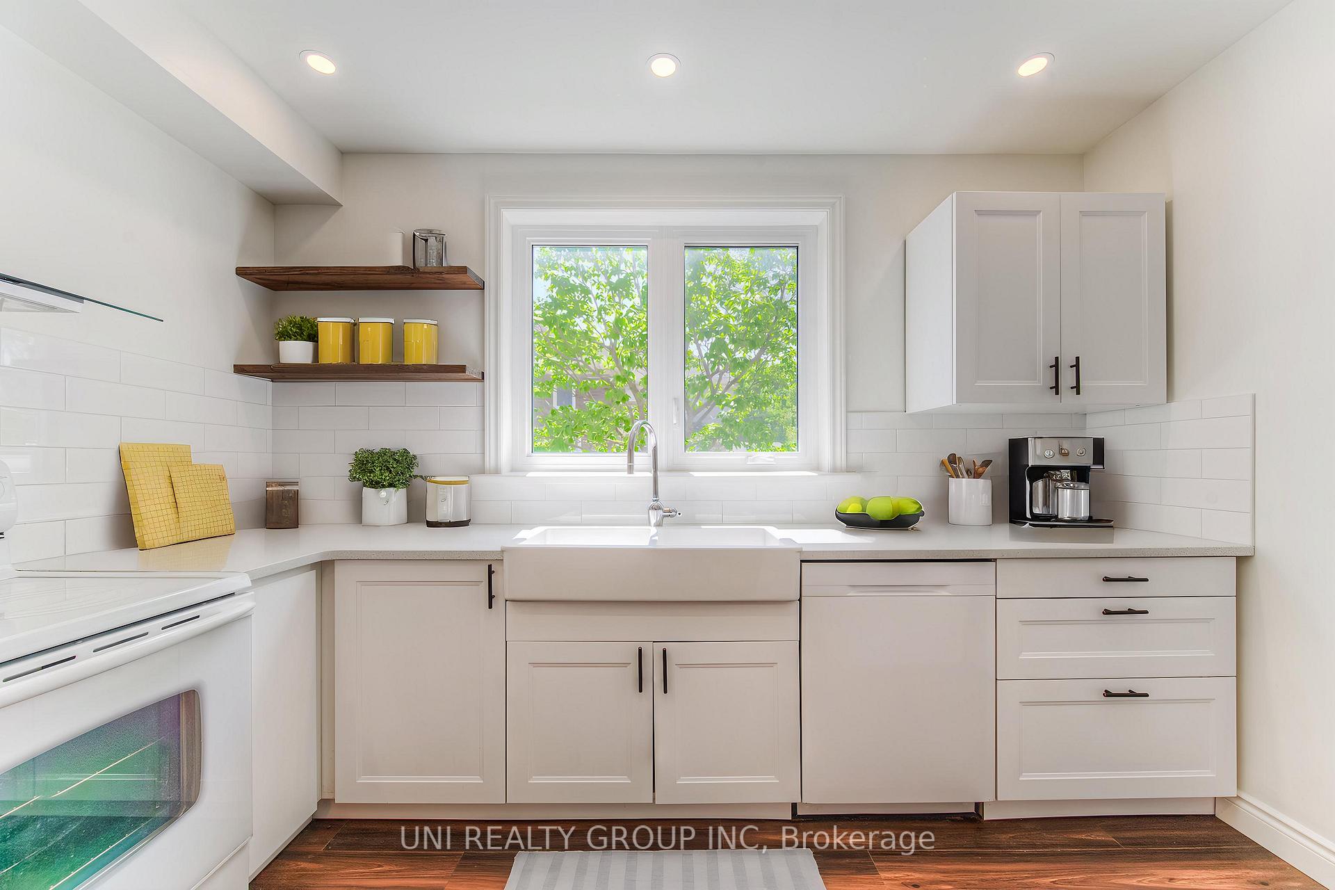 Photo 10 of 251 Margaret Avenue, Kitchener, Fairfield — HOMEH
