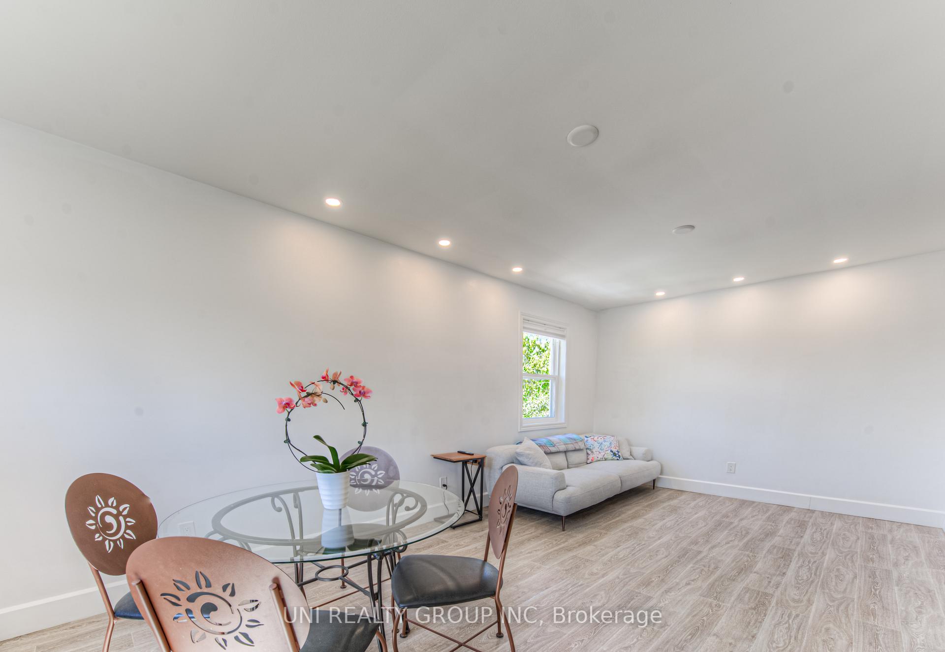 Photo 32 of 251 Margaret Avenue, Kitchener, Fairfield — HOMEH