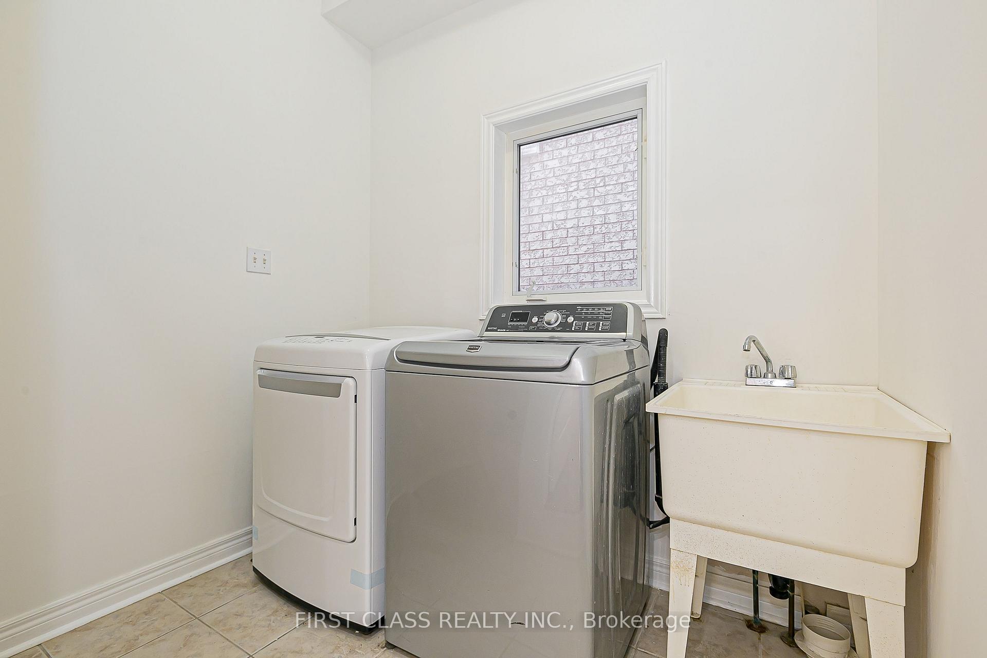Photo 17 of 45 Summerlea Street, Markham, Middlefield — HOMEH