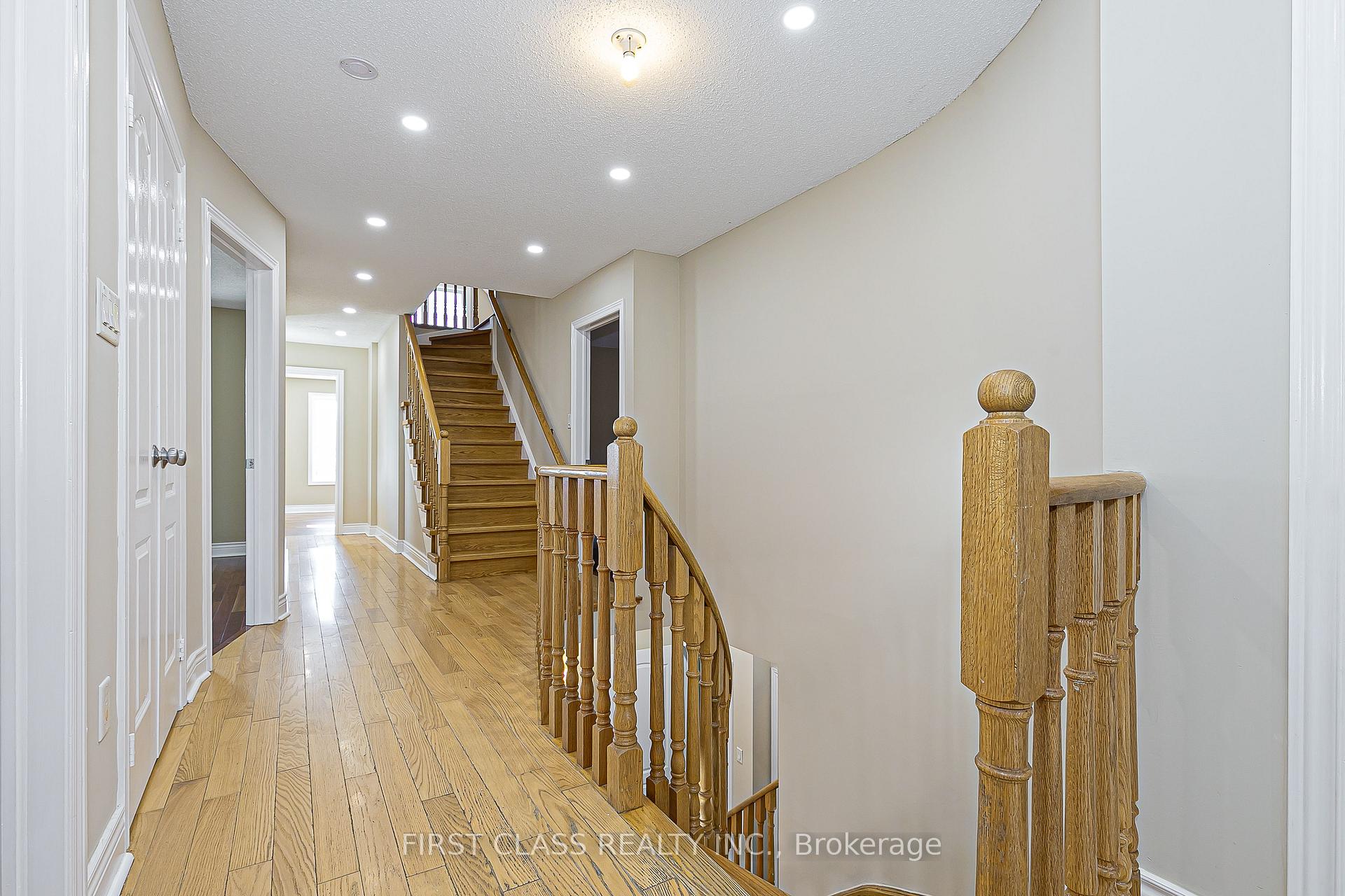 Photo 18 of 45 Summerlea Street, Markham, Middlefield — HOMEH
