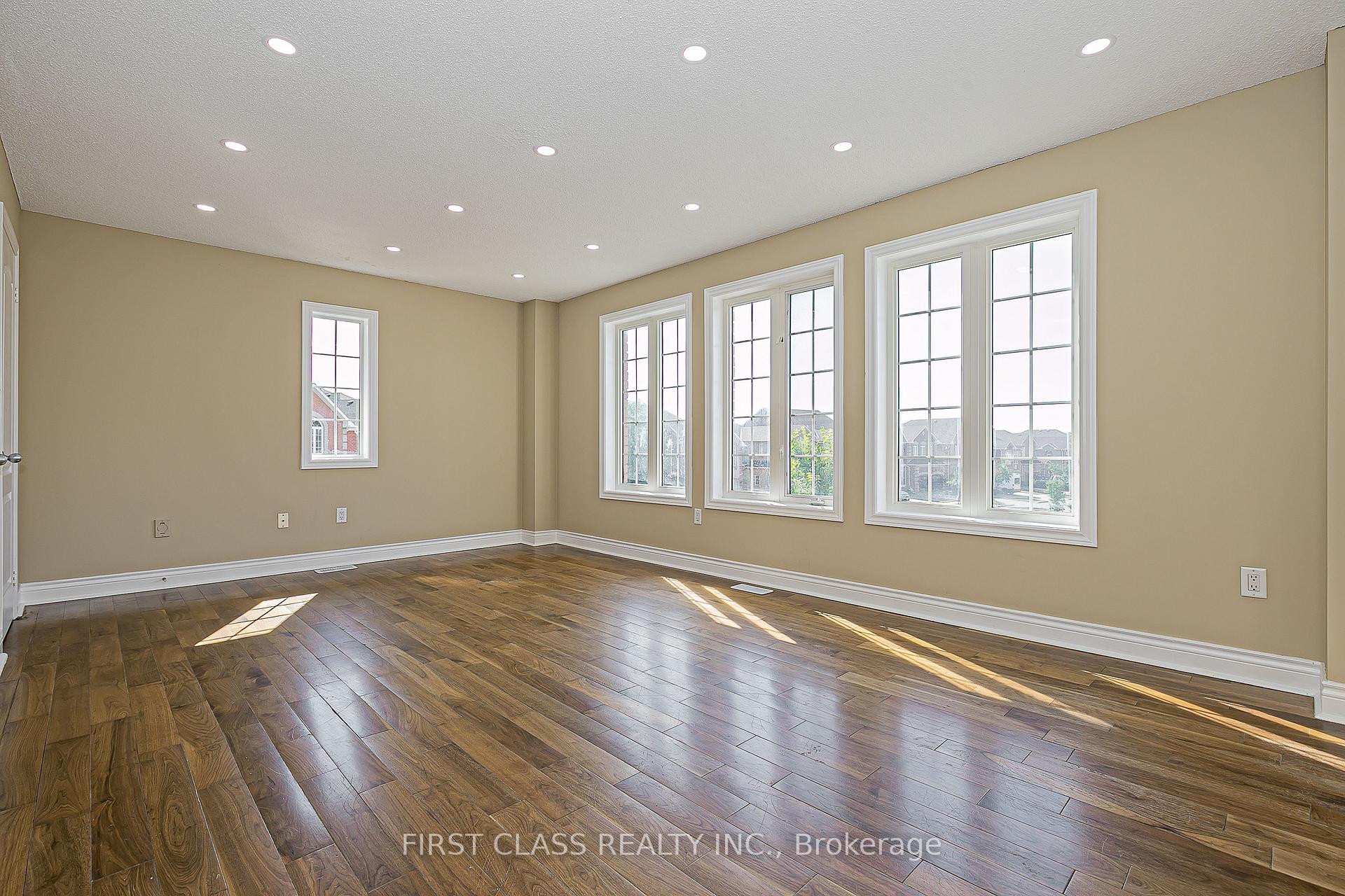 Photo 21 of 45 Summerlea Street, Markham, Middlefield — HOMEH