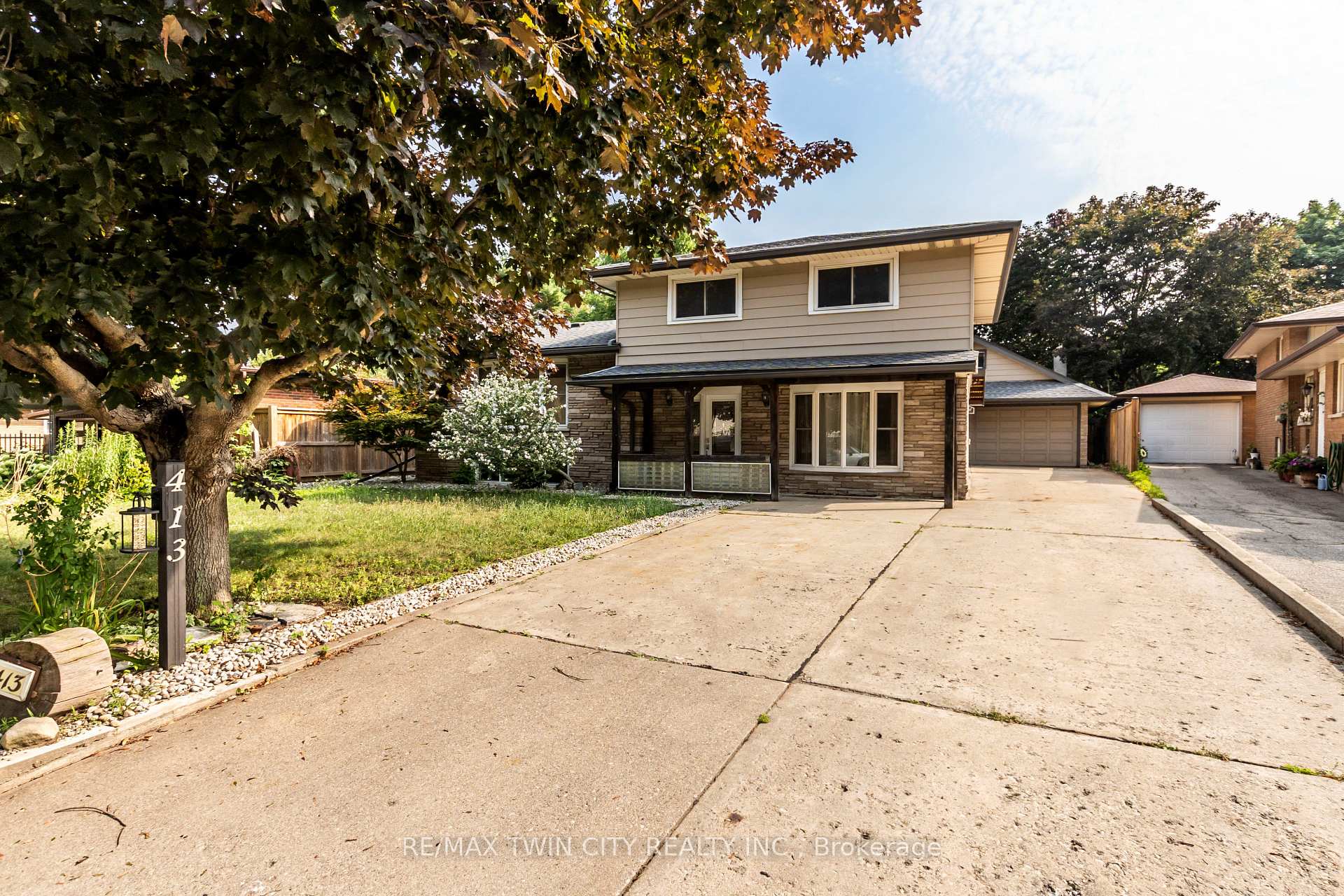 Photo 1 of 413 Carson Drive, Kitchener — HOMEH