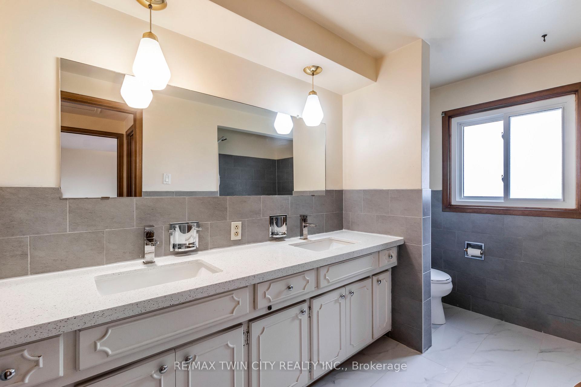 Photo 14 of 413 Carson Drive, Kitchener — HOMEH