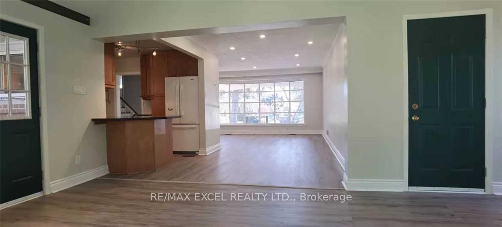Photo 4 of Unit Main, 56 Robinson Street, Markham, Bullock — HOMEH