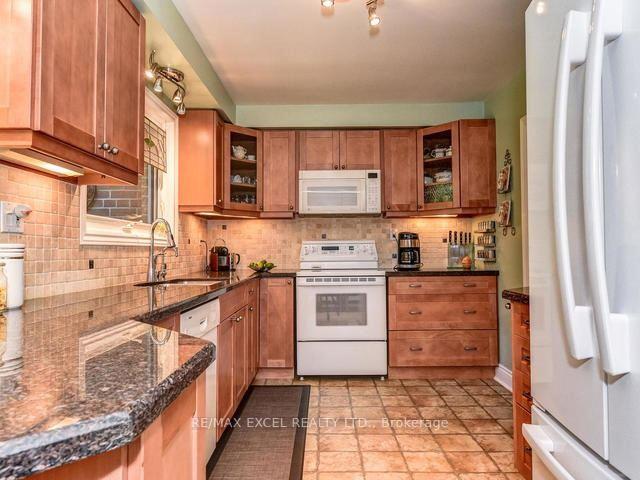 Photo 5 of Unit Main, 56 Robinson Street, Markham, Bullock — HOMEH