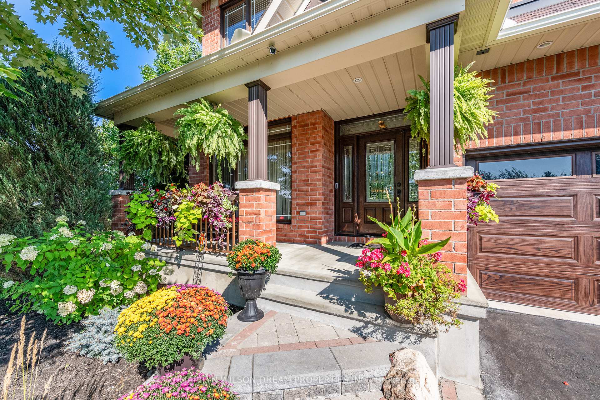 Photo 3 of 1095 Halton Terrace, Ottawa, Kanata - Morgan's Grant/South March — HOMEH