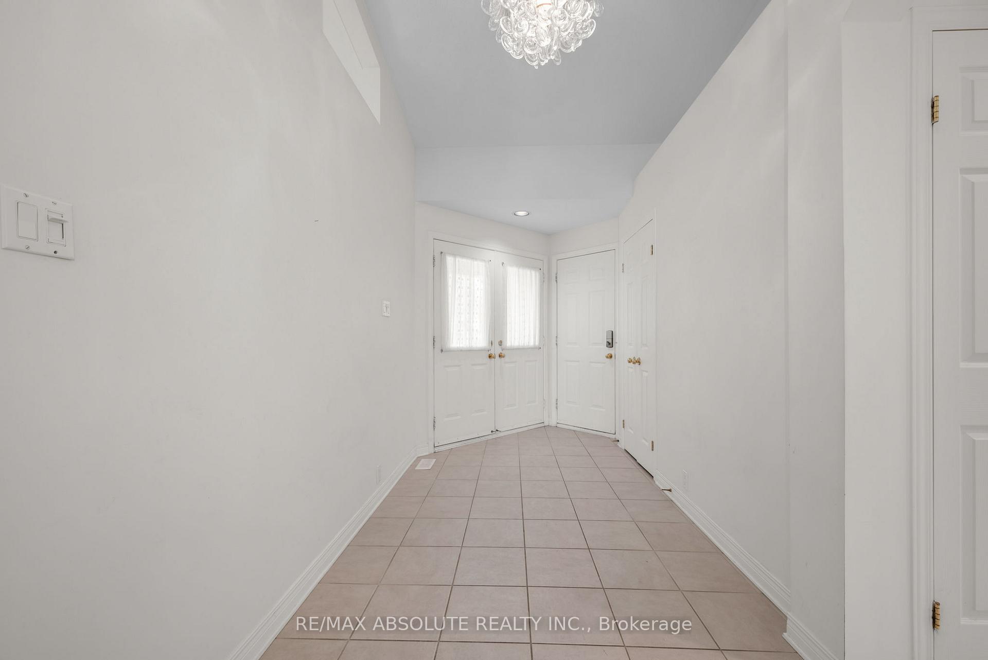 Photo 9 of 87 Waterthrush Crescent, Ottawa, Kanata - Bridlewood — HOMEH